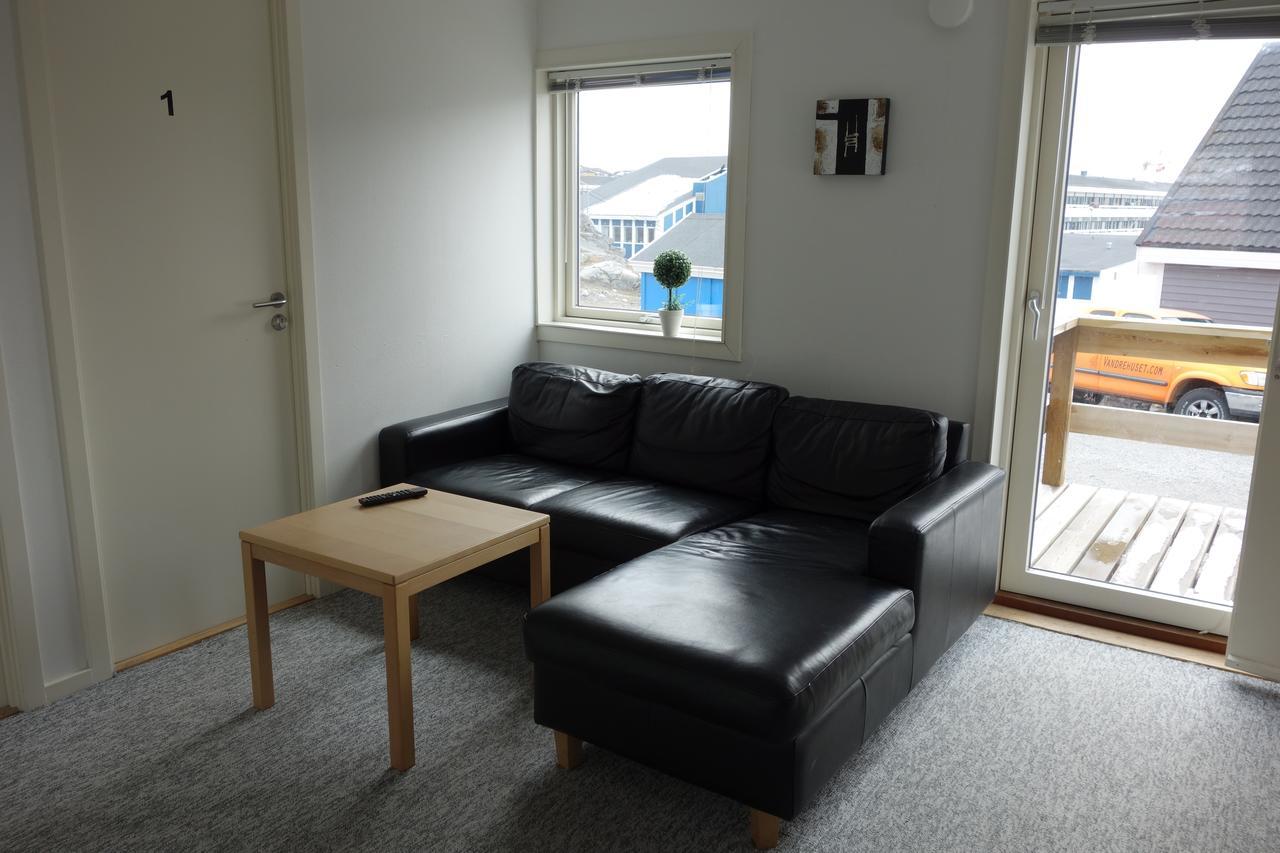Vandrehuset 4 Nuuk/Godthåb Eksteriør bilde